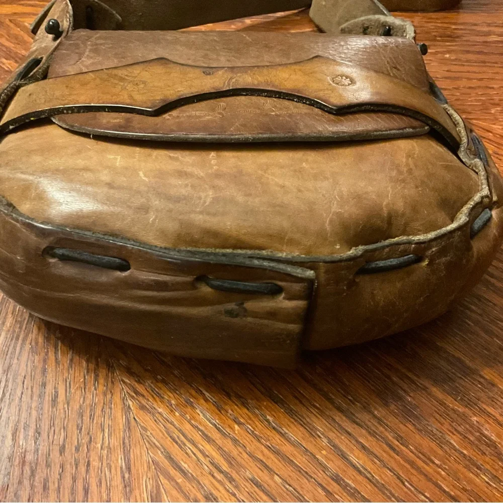 Gorgeously Real Earthy Handmade Thick Leather Weave Strap With Stamp Decor Bag! - Picture 9 of 16